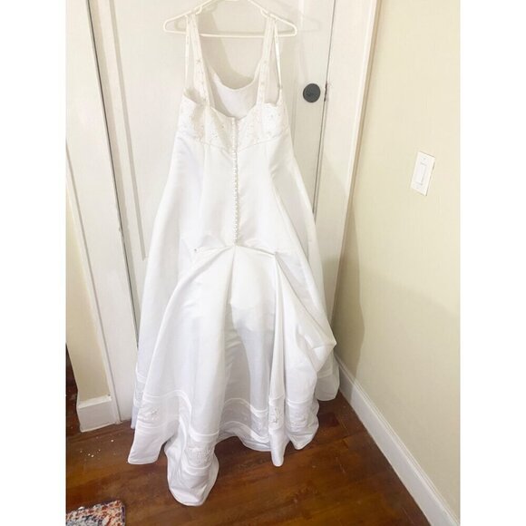 Oleg Cassini Women's A Line Caviar Beaded Weddiing Dress With Train - 20 - Picture 6 of 16